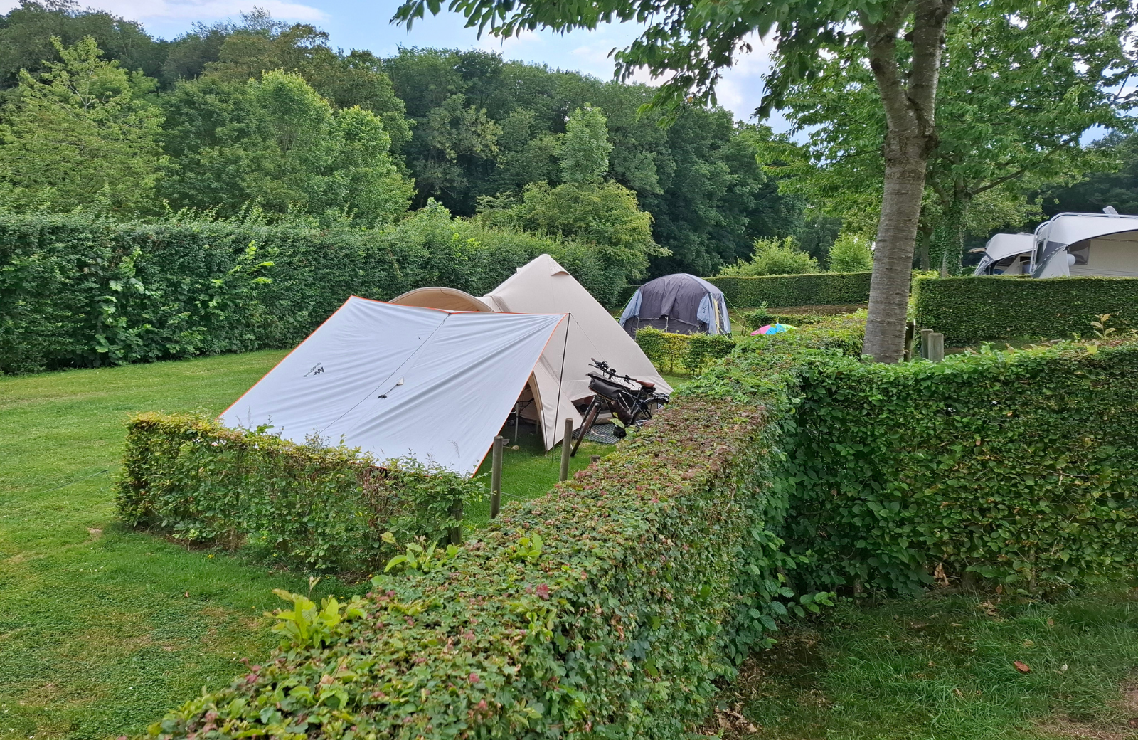 Mooi camping heuvellandschap